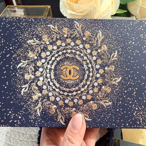 UPDATE 3/19/26: CC Beauté Crossbody Pouch, headband & novelty brooch + Charm NIB - Picture 14 of 17